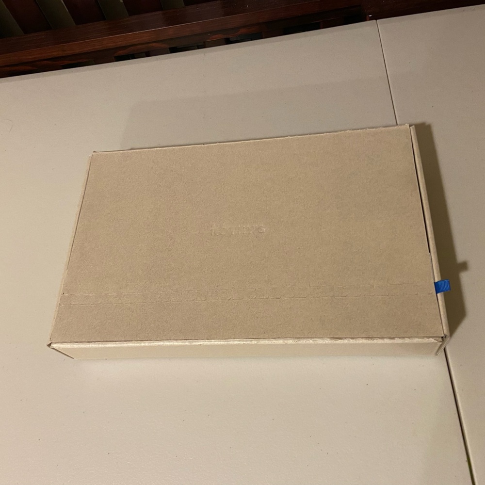 NWT Rothy's essential pouch - Picture 10 of 11